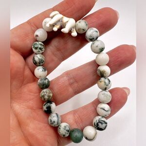 Fahlo The Traverse Gorilla Tracking stone stretch bracelet!